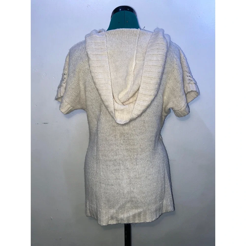 Maurices Cream Short Sleeve Hooded Sweater Pointelle Cable Knit Y2K Coastal Boho